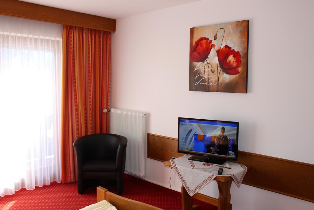 Alpenmotel Saeuling Пінсванг Екстер'єр фото