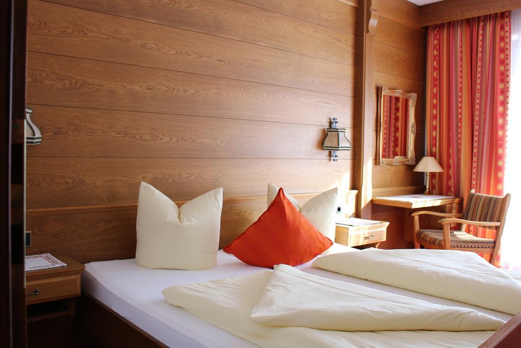 Alpenmotel Saeuling Пінсванг Екстер'єр фото